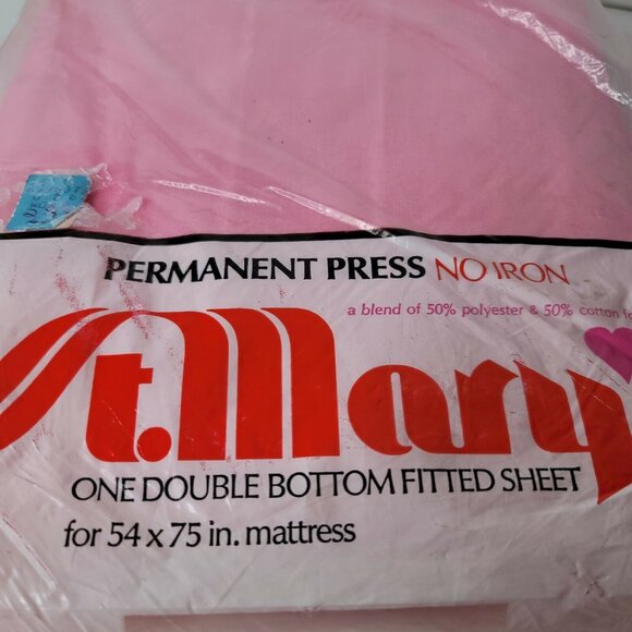 St. Mary's Double Fitted Sheet No Iron Percale Bold Hot Pink New Old Stock NOS - Picture 2 of 4